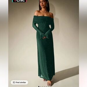 Chic Dark Green Off-Shoulder Long Sleeve Dress